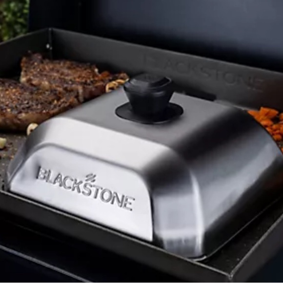 Blackstone Silver Griddle Cover with Black Handle - Picture 3 of 6